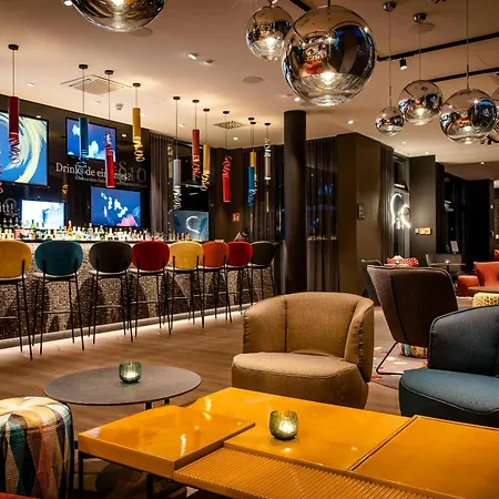 Motel One Koeln-Mediapark-3