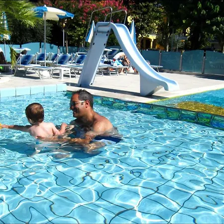 Hotel Paris Resort-2