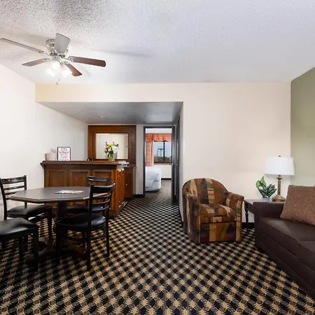 Mcm Elegante Suites Abilene-3