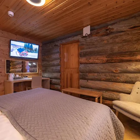 Kuukkeli Log Houses Teerenpesae-3