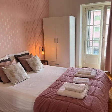 Alvalade II Airport Guest House-3