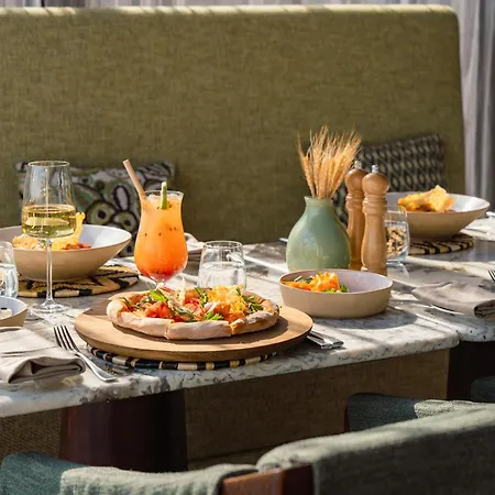 Four Seasons Safari Lodge Serengeti-3