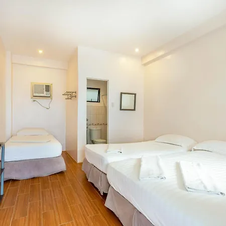 Island Inn-3