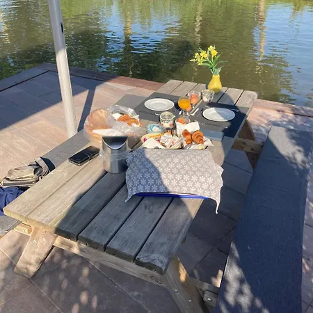 Guest House Aan de Hollandse IJssel-2