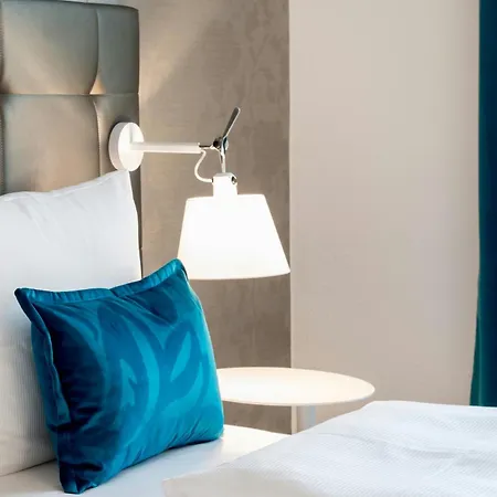 Motel One Newcastle-3