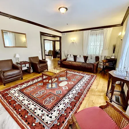 Dartmouth House Inn-2