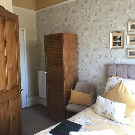 Glendale Guest House-3