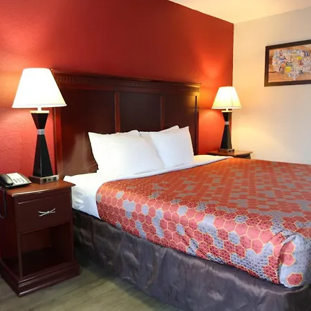 Econo Lodge Inn & Suites Evergreen-3