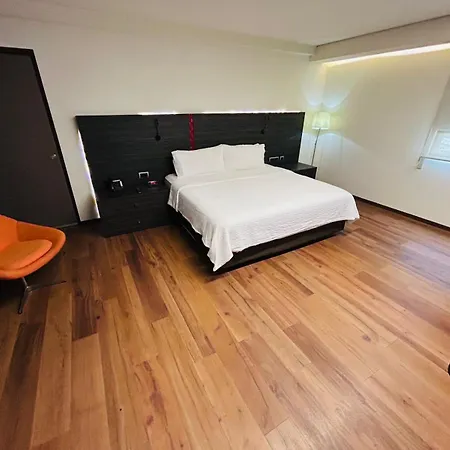Holiday Inn Express Mexico Aeropuerto, an IHG Hotel-3