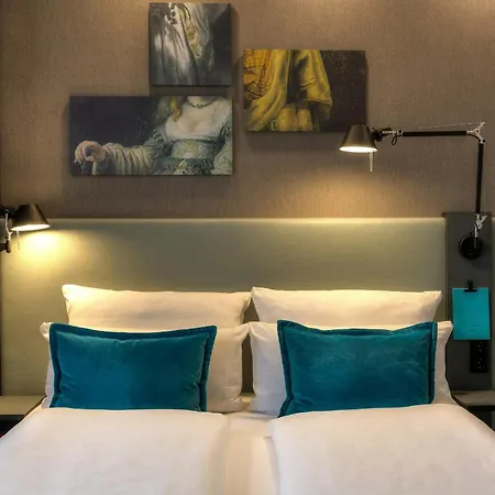 Motel One Amsterdam-Waterlooplein-3