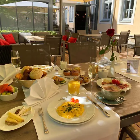 Moments Boutique Hotel-2