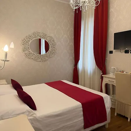 Charming Palace Santa Fosca-3