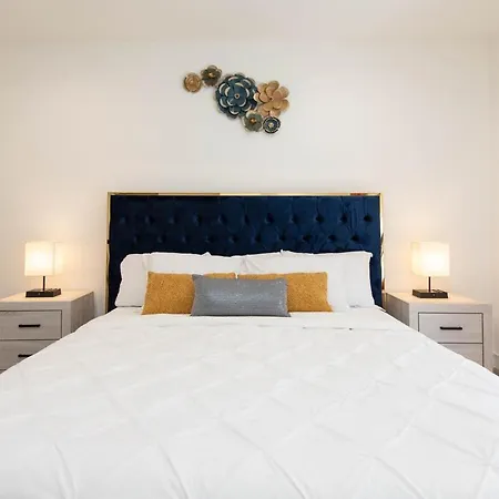 Regency Modern Apartments-3