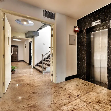 Hotel Aerocity Purple Orchid-2