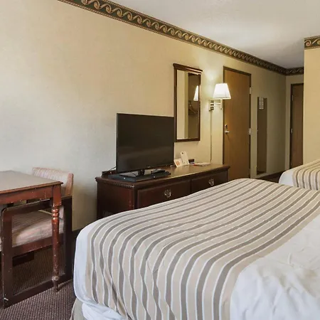 Econo Lodge Inn & Suites El Paso West-2