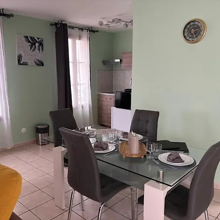 Logis Hotel- Restaurant Le Relais Guillaume De Normandy-Parking Gratuit--Vue Baie Terrasse-Calme-Bornes Electrique-Local Velos Securise-2