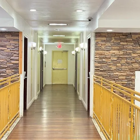 B&J Hotel And Apartments-3