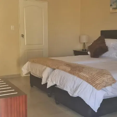 Benoni N12 Hotel-2