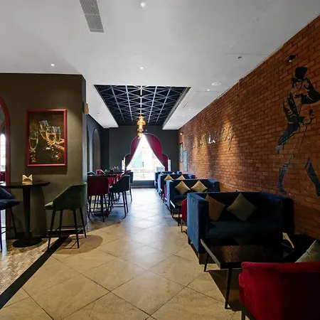 Super Townhouse Oak Hotel Rudra-2
