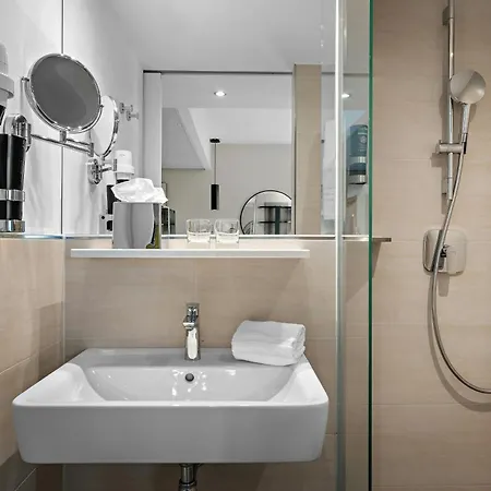 Leonardo Hotel Vienna City West-2