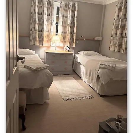 Silver Lodge Guest House-3