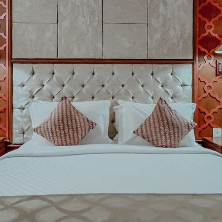 Royal Brongto Hotel-2