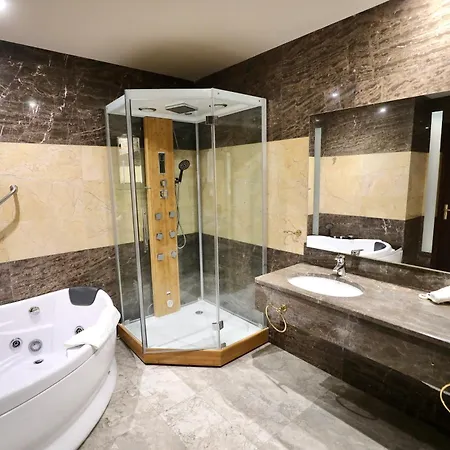 Eighty Eight Deluxe Hotel & Spa-3