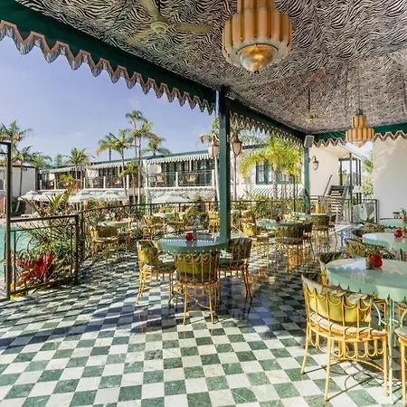 The Lafayette Hotel, Swim Club & Bungalows-3