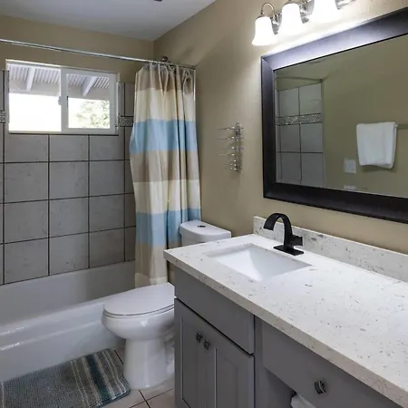 Interurban Suites Hotel, A Dazzler Select By Wyndham-2