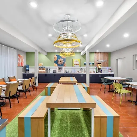 Spark By Hilton Ann Arbor South-3