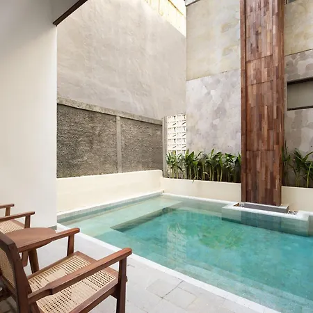 Dialoog Seminyak-3