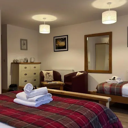 Ty Penbont House-2