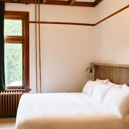 Hotel Chateau Cran Chaud Chicoutimi-3