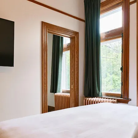 Hotel Chateau Cran Chaud Chicoutimi-2