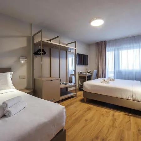 Lift Hotel-3
