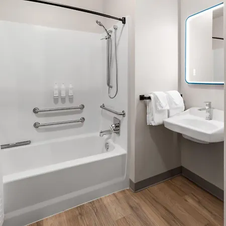 Microtel Inn & Suites By Wyndham Tooele-3