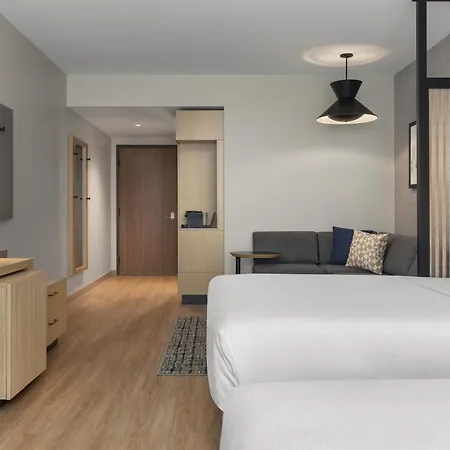 Hyatt Place Toronto Airport-3