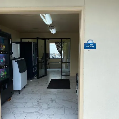 Sunshine Inn-3