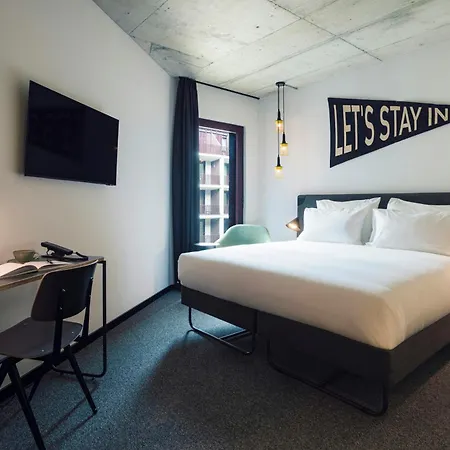 The Social Hub Porto Extended Stay-3