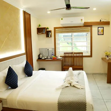 Cloud9 Airport Hotel-2