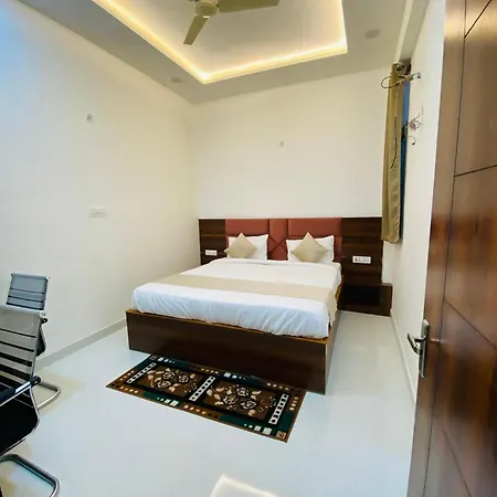 Hotel Taj Silver Palace-3