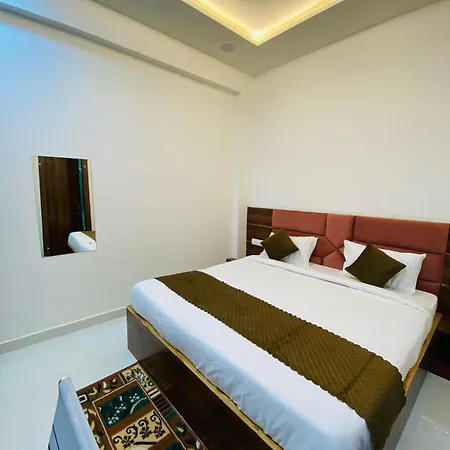 Hotel Taj Silver Palace-2