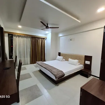 Hotel Pride Executive-2