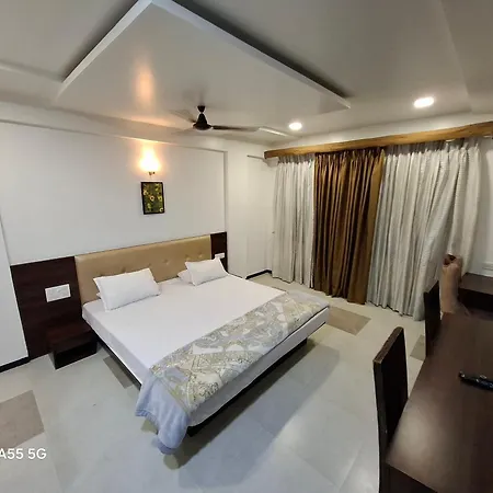 Hotel Pride Executive-3