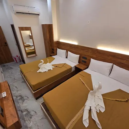 Hotel Ponrayar-2
