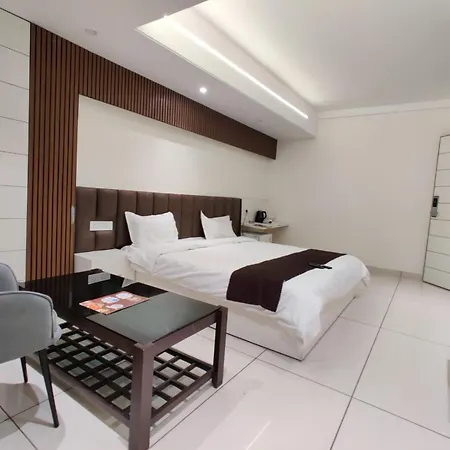 Hotel M K-2