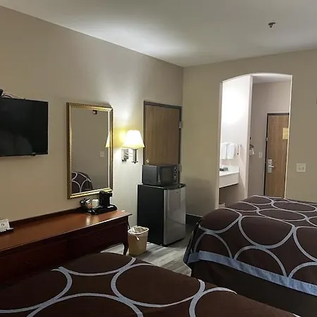 Hotel Piney Woods-3