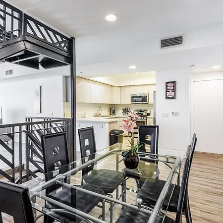 Sunset Boulevard Apartments-3