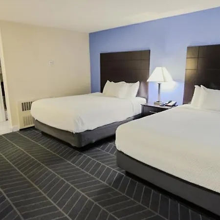 Beacon Inn & Suites-3