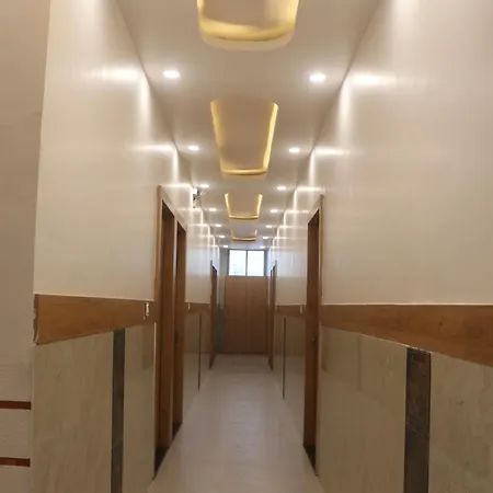 Hotel Lakhdatar-3
